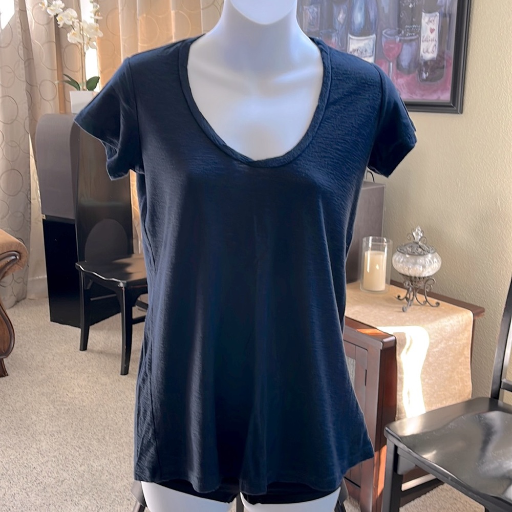 AG size XS T-Shirt